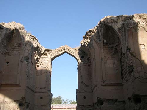 Ishrat-Khana (Ishratkhona) - 1464.